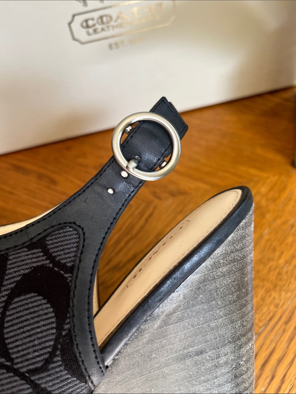 Coach Women’s Graph/Black Signature Canvas Platform Wedge Sandals Size 9 Width M - Picture 5 of 10